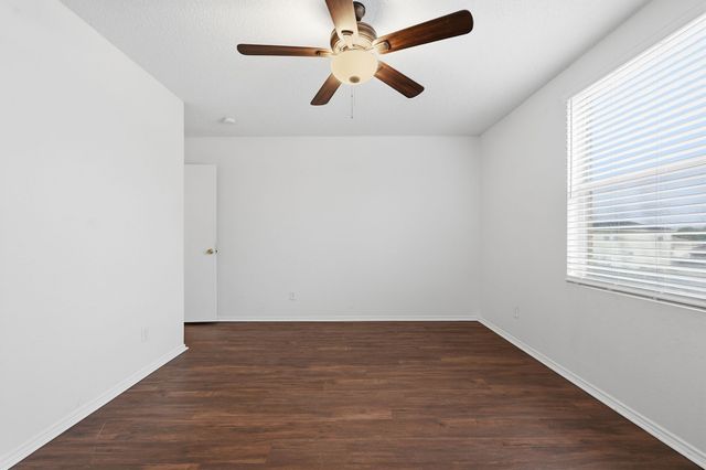 205 Phlox Lane, Burleson, TX 76028