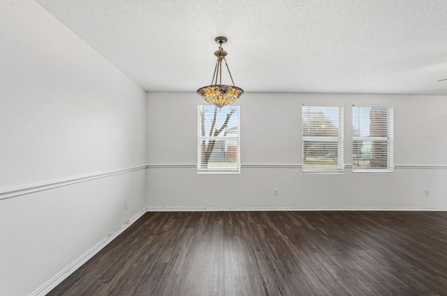 205 Phlox Lane, Burleson, TX 76028