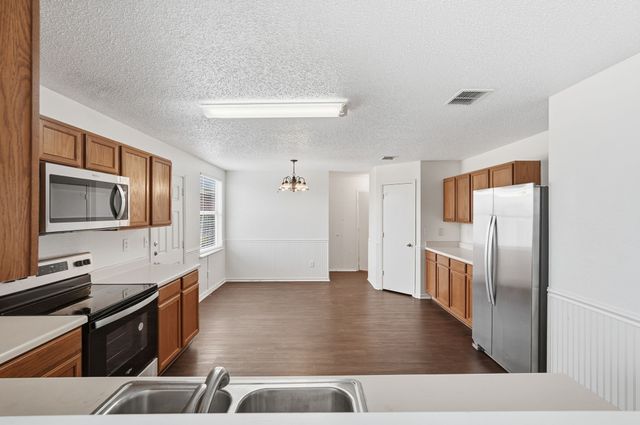 205 Phlox Lane, Burleson, TX 76028