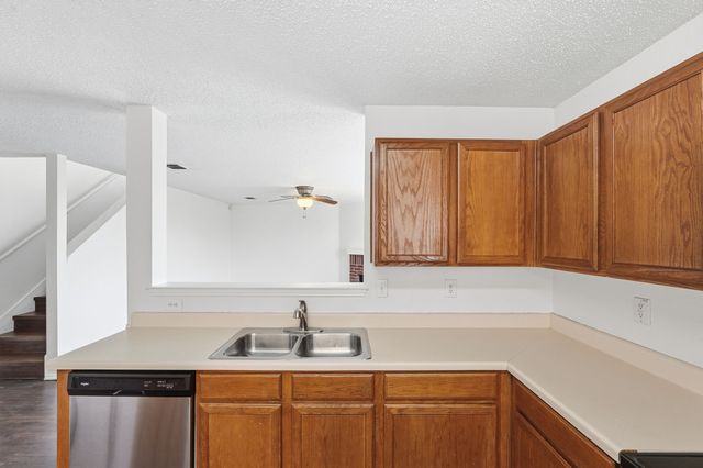 205 Phlox Lane, Burleson, TX 76028