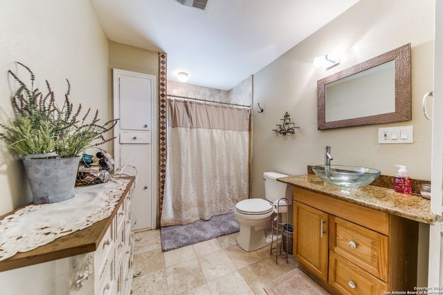 9106 Saddle Trl, San Antonio, TX 78255