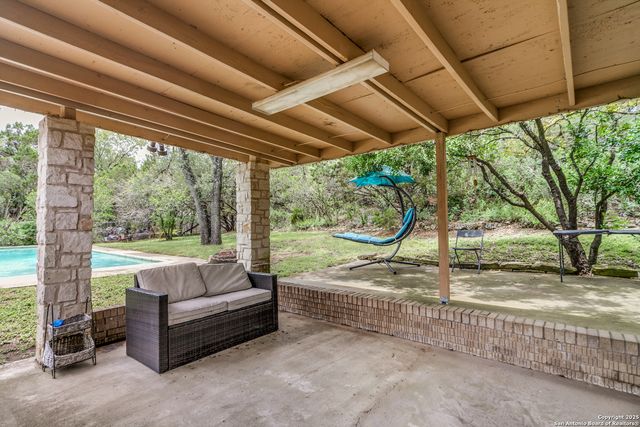 9106 Saddle Trl, San Antonio, TX 78255