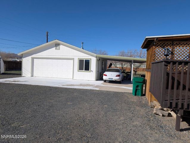 1500 W Spruce Avenue 1500, Silver Springs, NV 89429