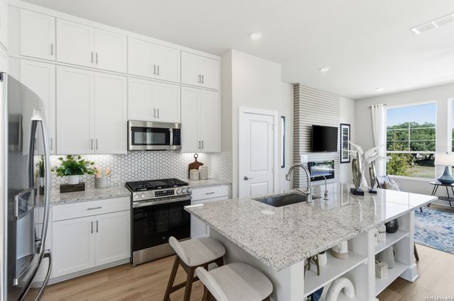 6464 Babcock Rd Unit 711, San Antonio, TX 78249