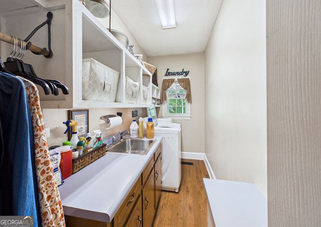 5771 Rogers Road, Lizella, GA 31052