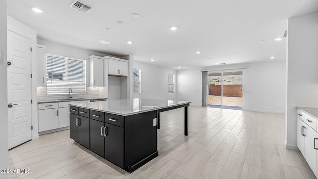 17470 W ILLINI Street, Goodyear, AZ 85338