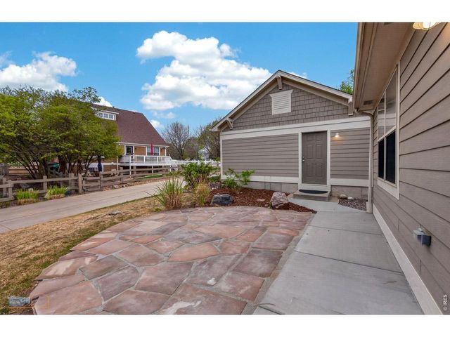 574 Indian Peaks Trl W, Lafayette, CO 80026