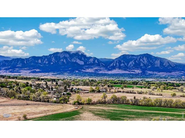 574 Indian Peaks Trl W, Lafayette, CO 80026