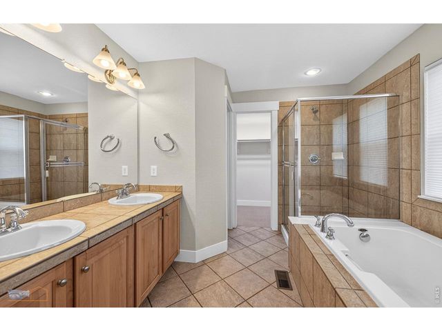 574 Indian Peaks Trl W, Lafayette, CO 80026