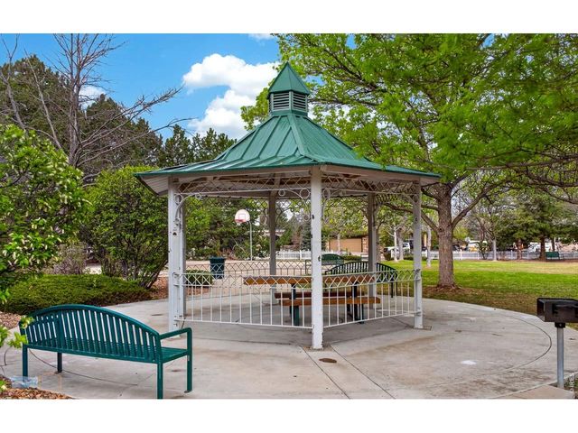 574 Indian Peaks Trl W, Lafayette, CO 80026