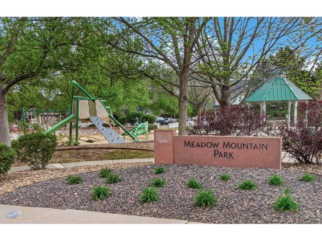 574 Indian Peaks Trl W, Lafayette, CO 80026