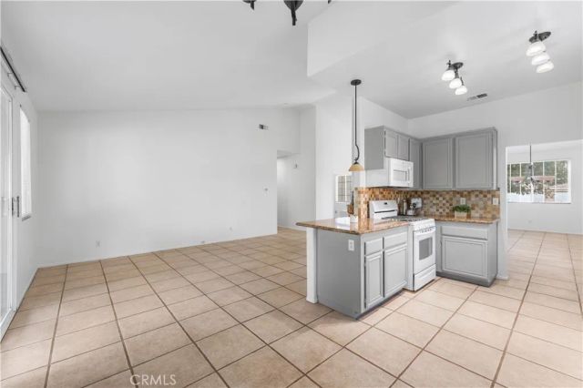 42158 Valley Vista Drive, Lancaster, CA 93536