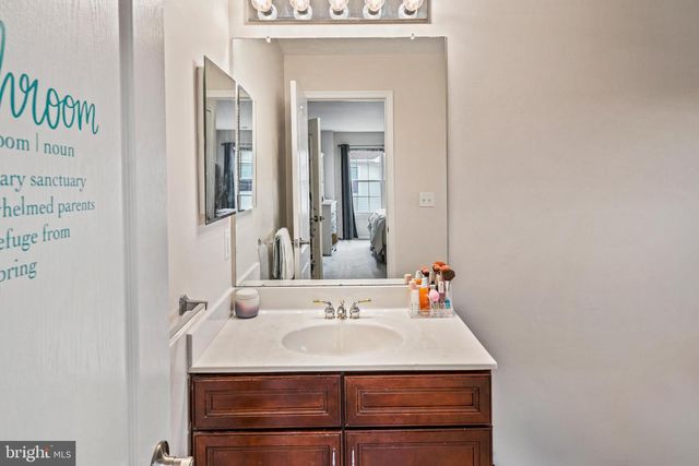 115 LIONHEART LN, West Deptford, NJ 08086