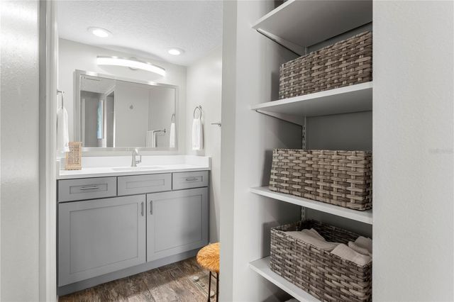 817 BAHIA DEL SOL DRIVE 40, Ruskin, FL 33570