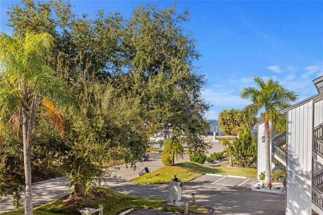 817 BAHIA DEL SOL DRIVE 40, Ruskin, FL 33570