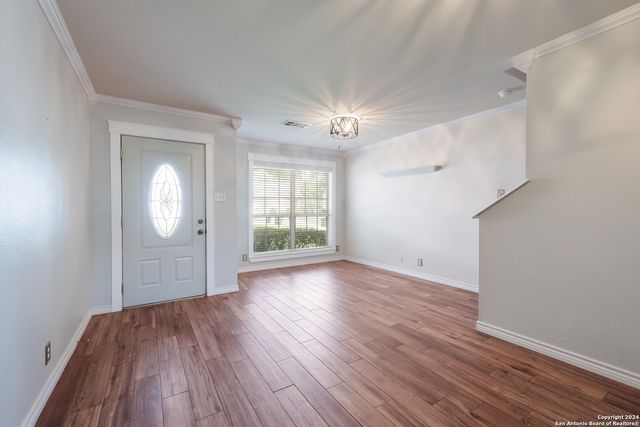 8010 SANTA CATALINA, San Antonio, TX 78250