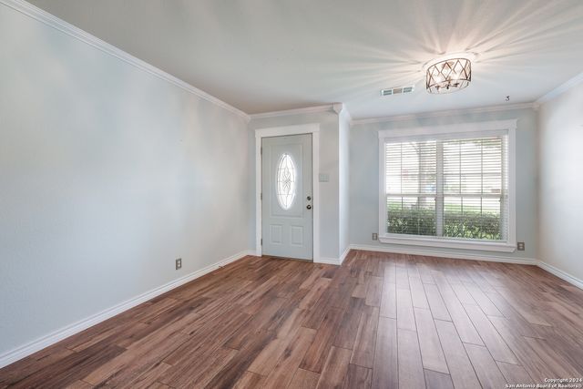 8010 SANTA CATALINA, San Antonio, TX 78250