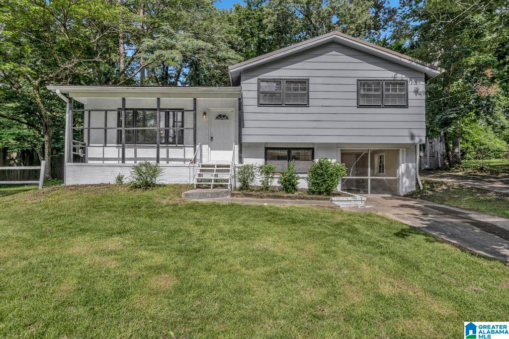 1332 4TH WAY NW, Center Point, AL 35215