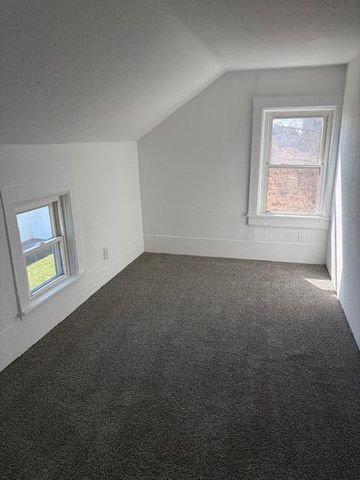 7785 Saddlebag Lake Road, Lake Odessa, MI 48849