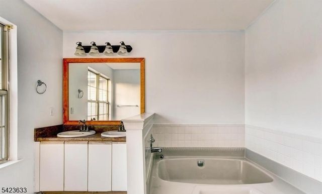 115 Salem Rd, North Brunswick Twp., NJ 08902
