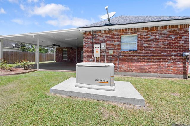 10288 Carter Hills Ave, Denham Springs, LA 70726