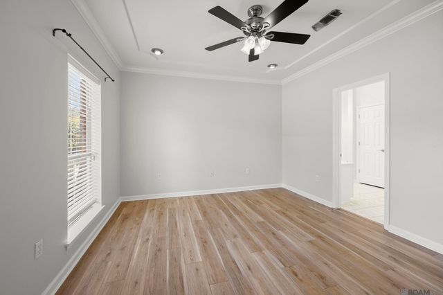 10288 Carter Hills Ave, Denham Springs, LA 70726