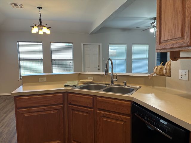 2012 Westwood Dr, Portland, TX 78374