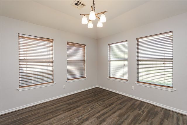 2012 Westwood Dr, Portland, TX 78374