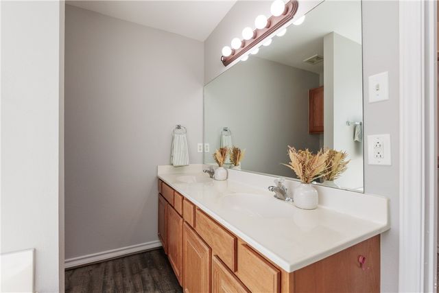 2012 Westwood Dr, Portland, TX 78374