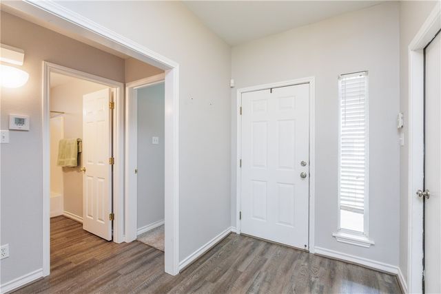 2012 Westwood Dr, Portland, TX 78374