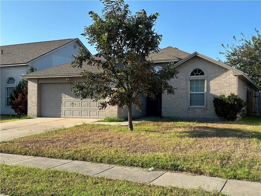 2012 Westwood Dr, Portland, TX 78374