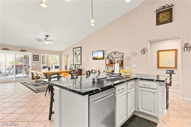 176 Ridge Crossing Avenue, Henderson, NV 89002