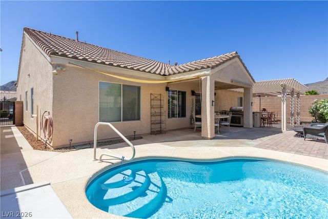 176 Ridge Crossing Avenue, Henderson, NV 89002
