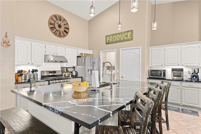 176 Ridge Crossing Avenue, Henderson, NV 89002