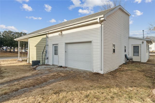 502 E Main Street, Lisbon, IA 52253