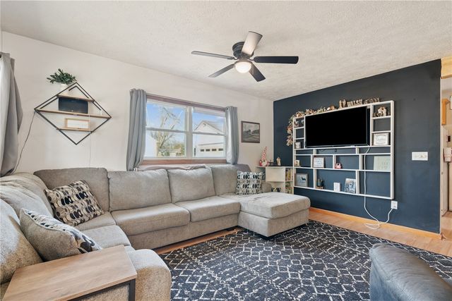 502 E Main Street, Lisbon, IA 52253