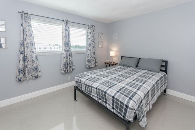 711 Lori Drive 408, Palm Springs, FL 33461