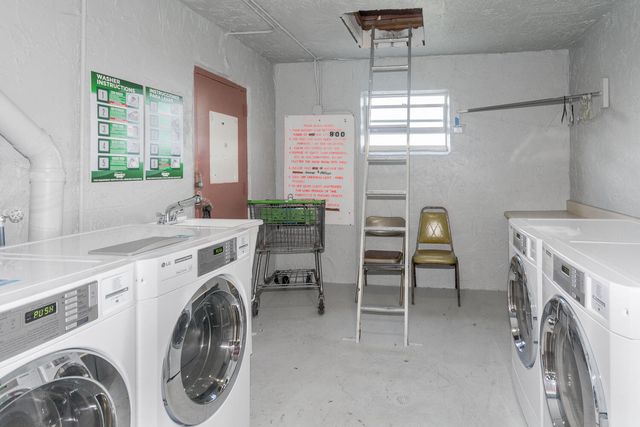 711 Lori Drive 408, Palm Springs, FL 33461