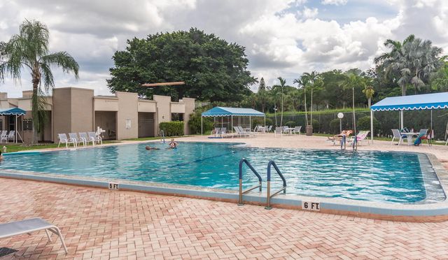 711 Lori Drive 408, Palm Springs, FL 33461