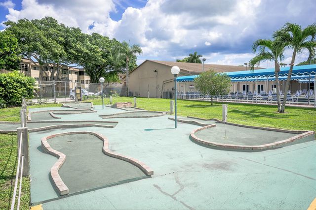 711 Lori Drive 408, Palm Springs, FL 33461