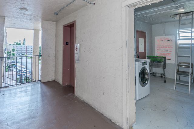 711 Lori Drive 408, Palm Springs, FL 33461