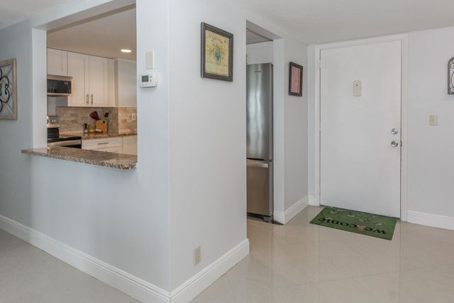 711 Lori Drive 408, Palm Springs, FL 33461