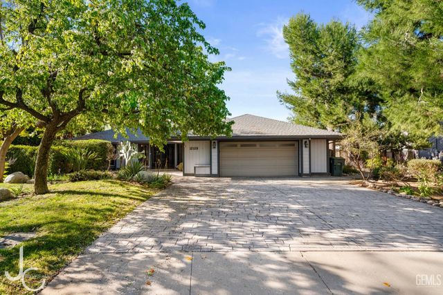 12139 Cattle King Drive, Bakersfield, CA 93306