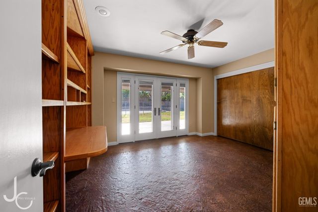 12139 Cattle King Drive, Bakersfield, CA 93306