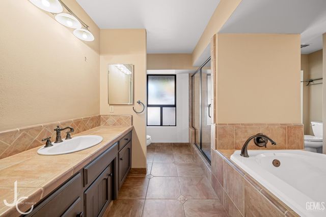 12139 Cattle King Drive, Bakersfield, CA 93306