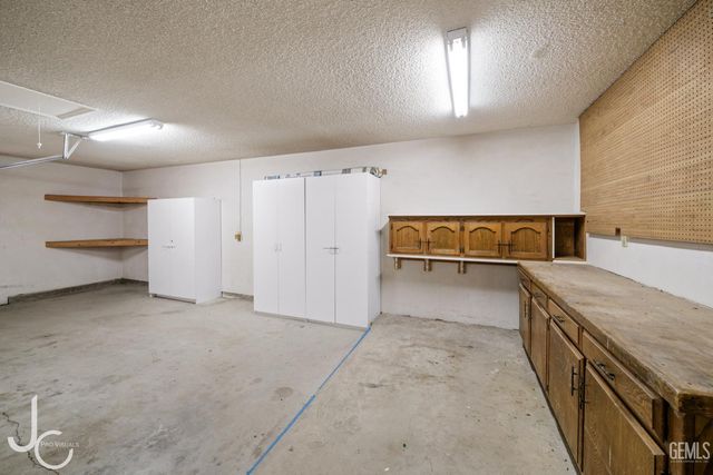 12139 Cattle King Drive, Bakersfield, CA 93306