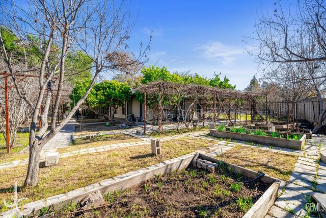 12139 Cattle King Drive, Bakersfield, CA 93306