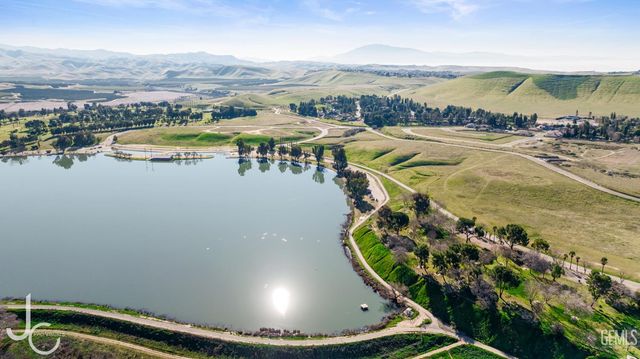 12139 Cattle King Drive, Bakersfield, CA 93306