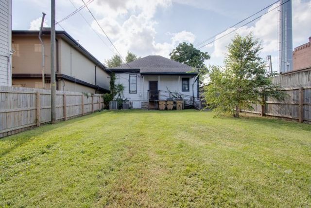 20 Academy Pl, Nashville, TN 37210