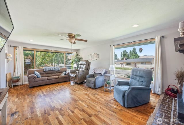 33 Furney St, Wenatchee, WA 98801